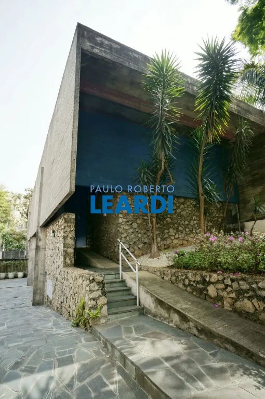 CASA ASSOBRADADA - ALTO DE PINHEIROS - SP