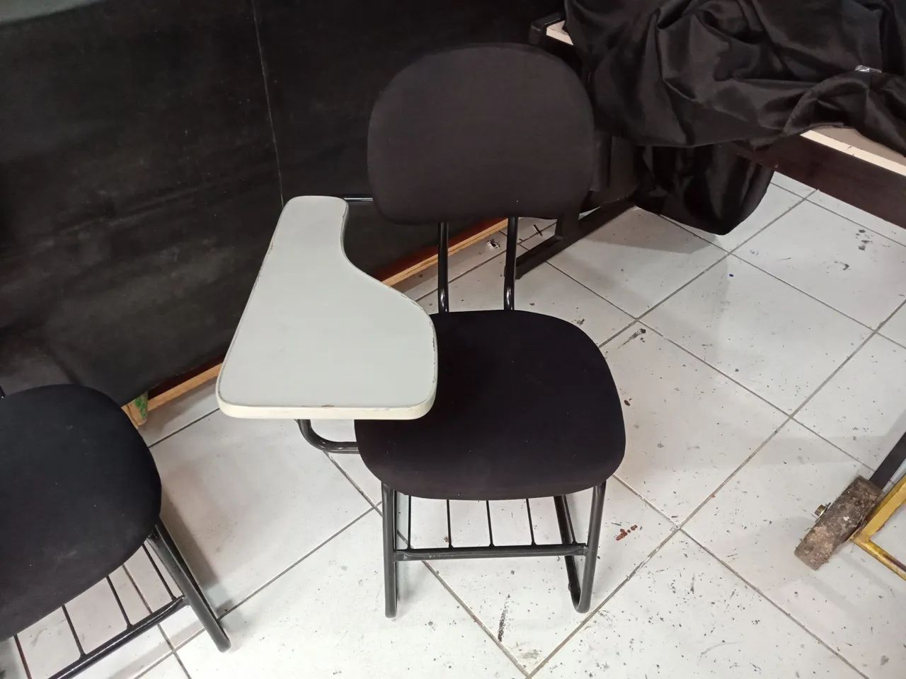 Conjunto de 4 Cadeiras Escola com Braço - Foto 3