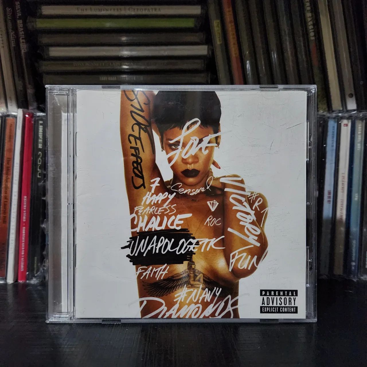 Cd rihanna unapologetic (com poster)