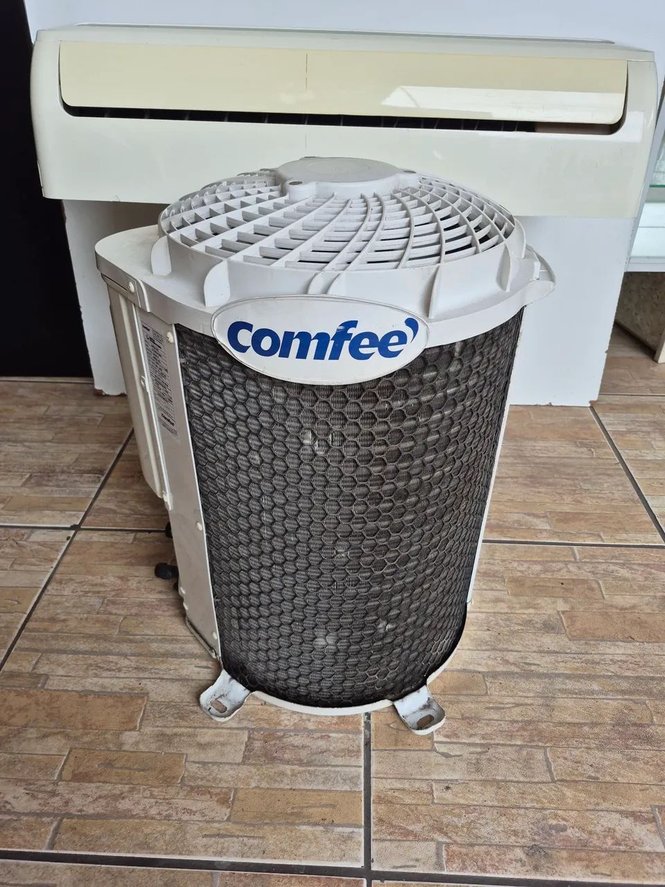 Ar condicionado Comfee 12000 btus 220v - Foto 2
