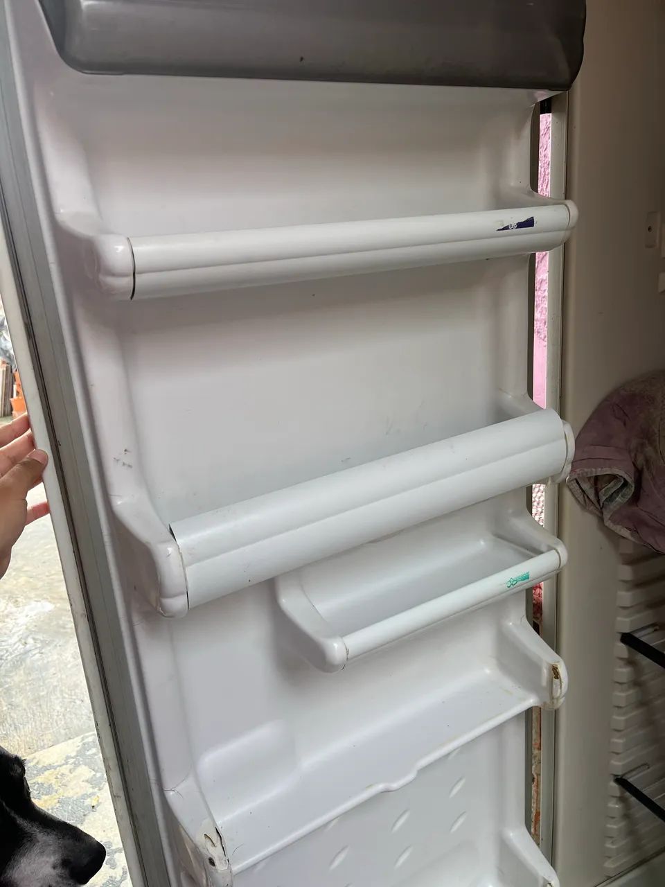 geladeira simples 170$