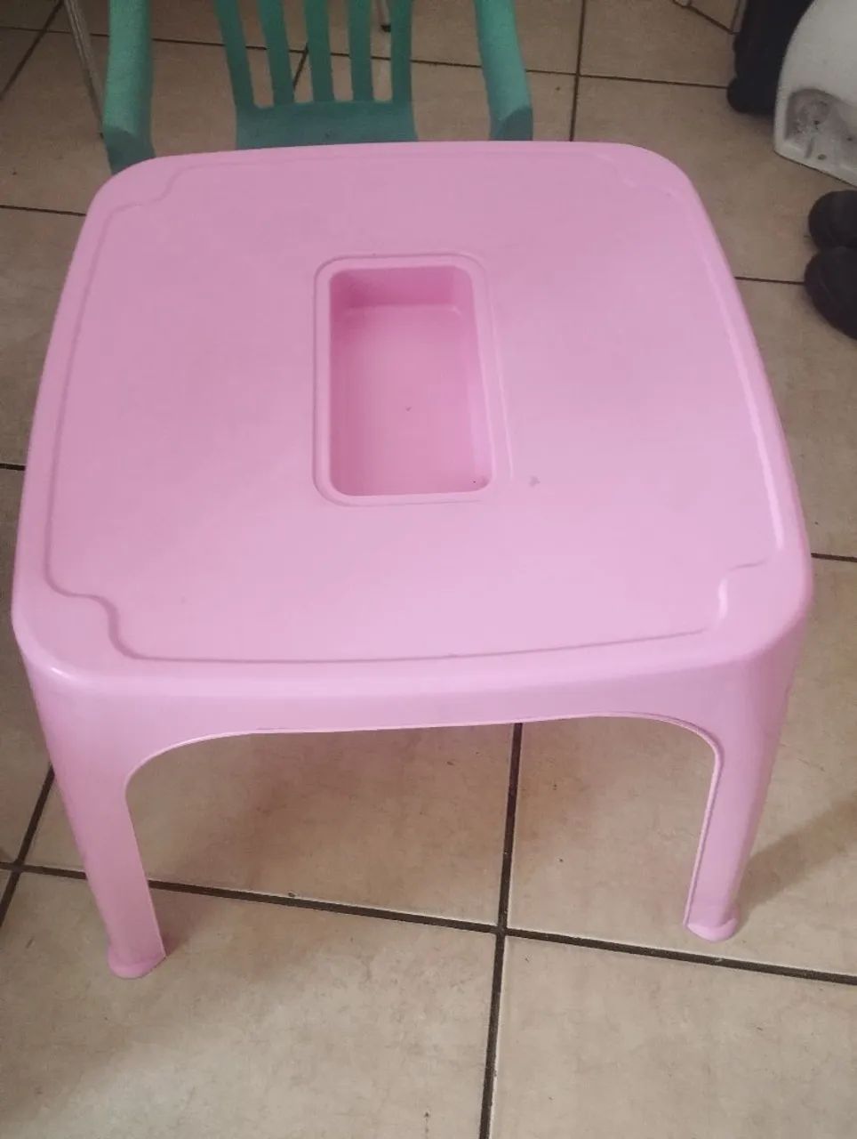 Duas cadeiras e uma mesa infantil  - Foto 5