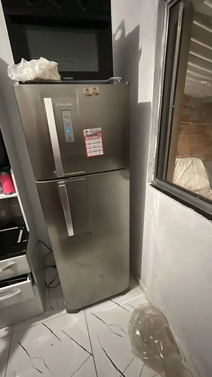Geladeira inox Eletrolux 