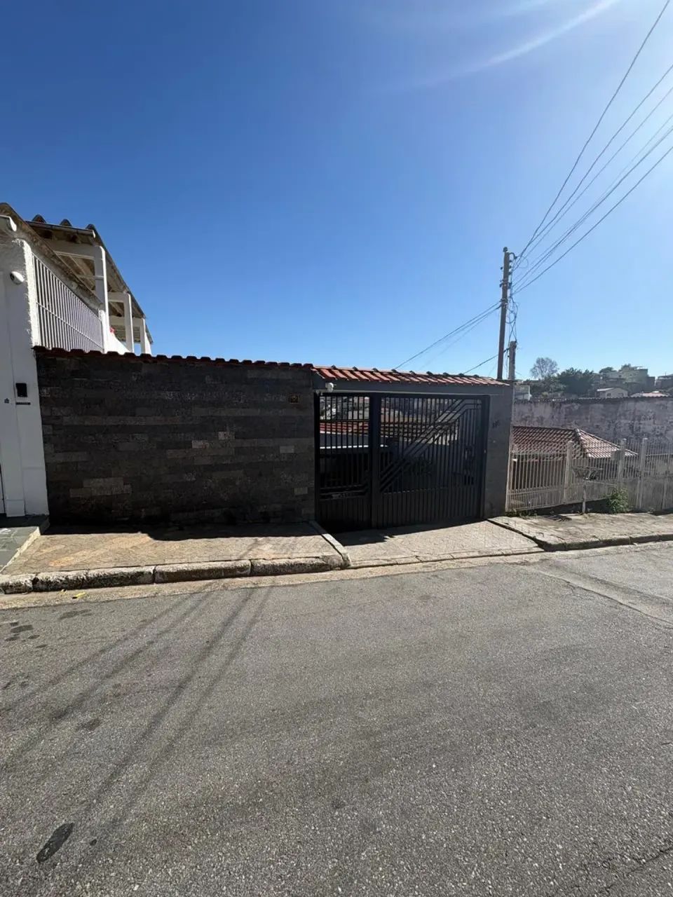 Casa Ampla com Edicula e Vaga para 6 carros