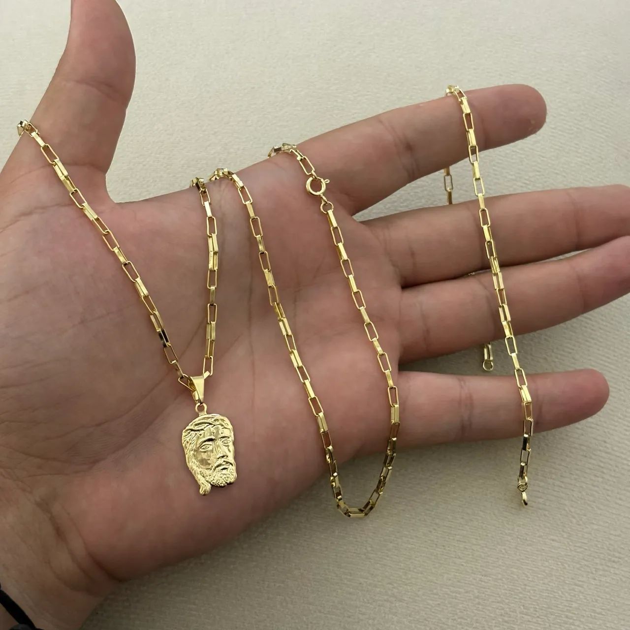 Corrente e pulseira banhado a ouro 