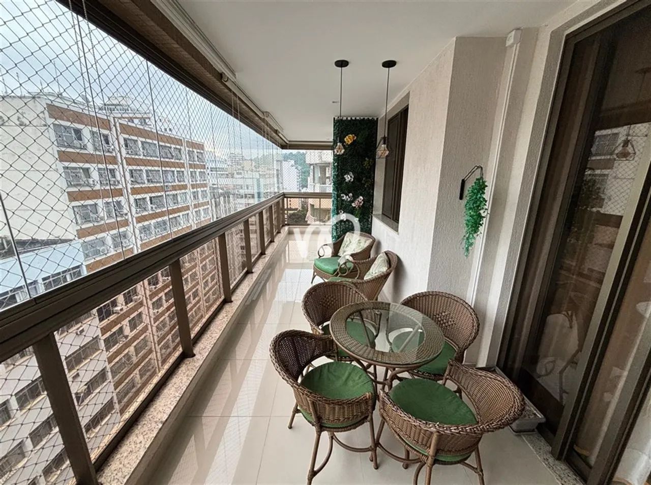 EXCELENTE APARTAMENTO EM ICARAÍ - NITERÓI