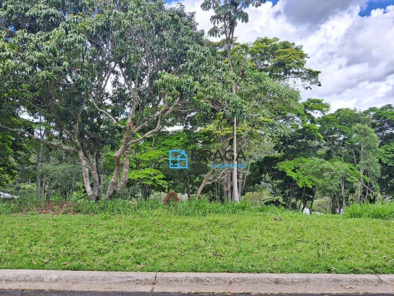 Terreno à venda, 1000 m² por R$ 320.000,00 - Recanto Santa Barbara - Jambeiro/SP