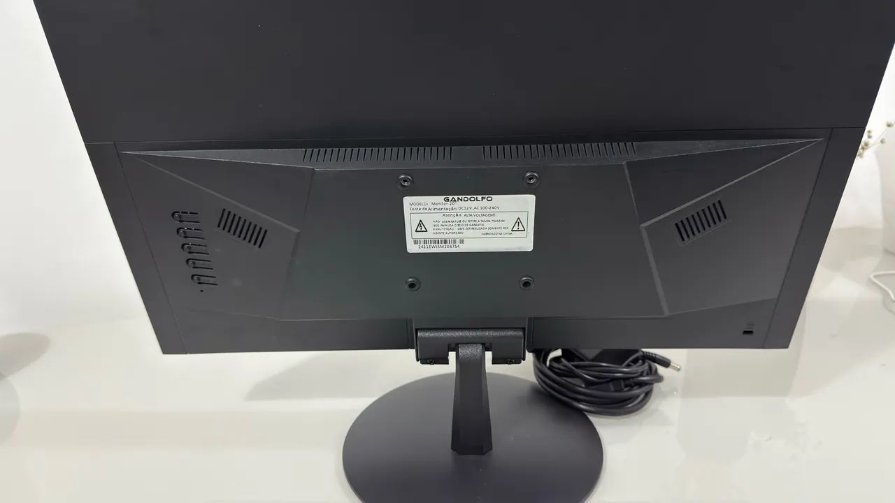Monitor Gandalf 20? usado - Foto 3