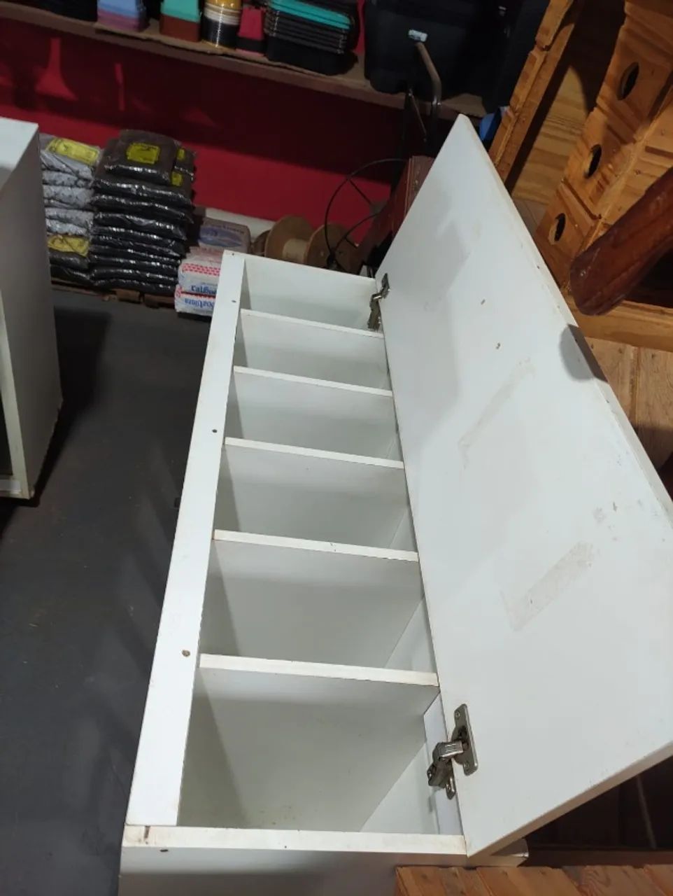 Dispenser para ração usado ( 3 peças) R$ 500,00 - Foto 2