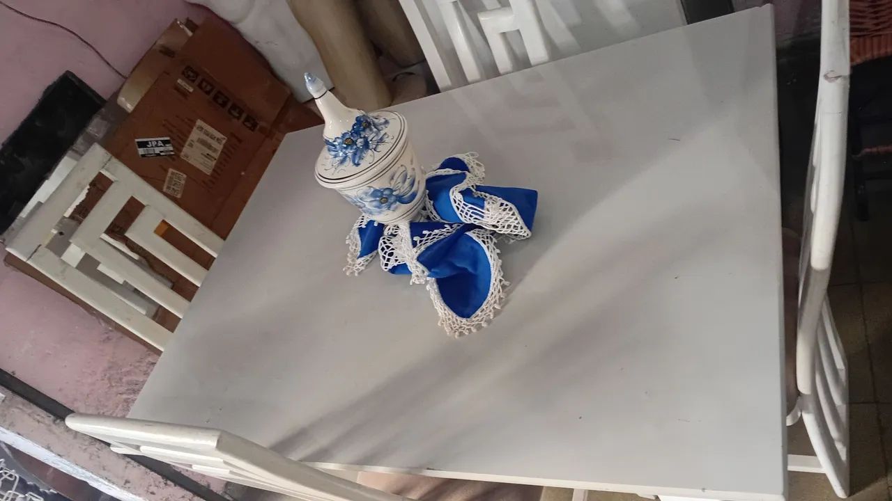 Mesa com 4 cadeiras  - Foto 4