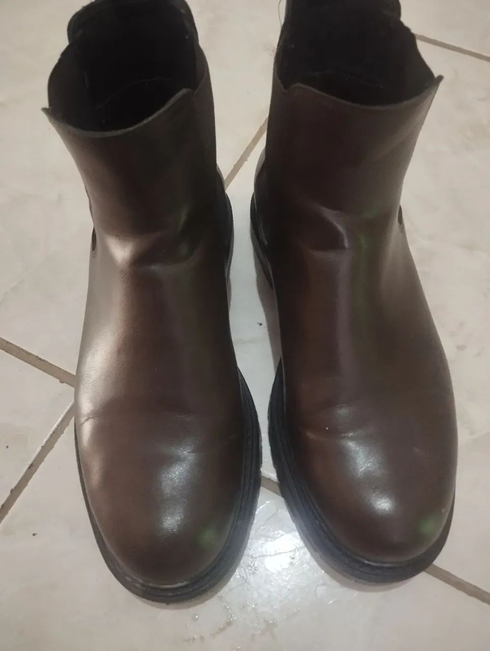 Bota masculina semi nova marca Zara 