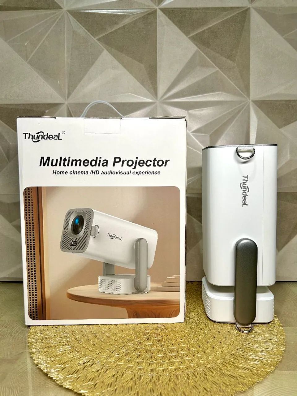 Projetor ThundeaL TD80 Pro Full HD com Android 13
