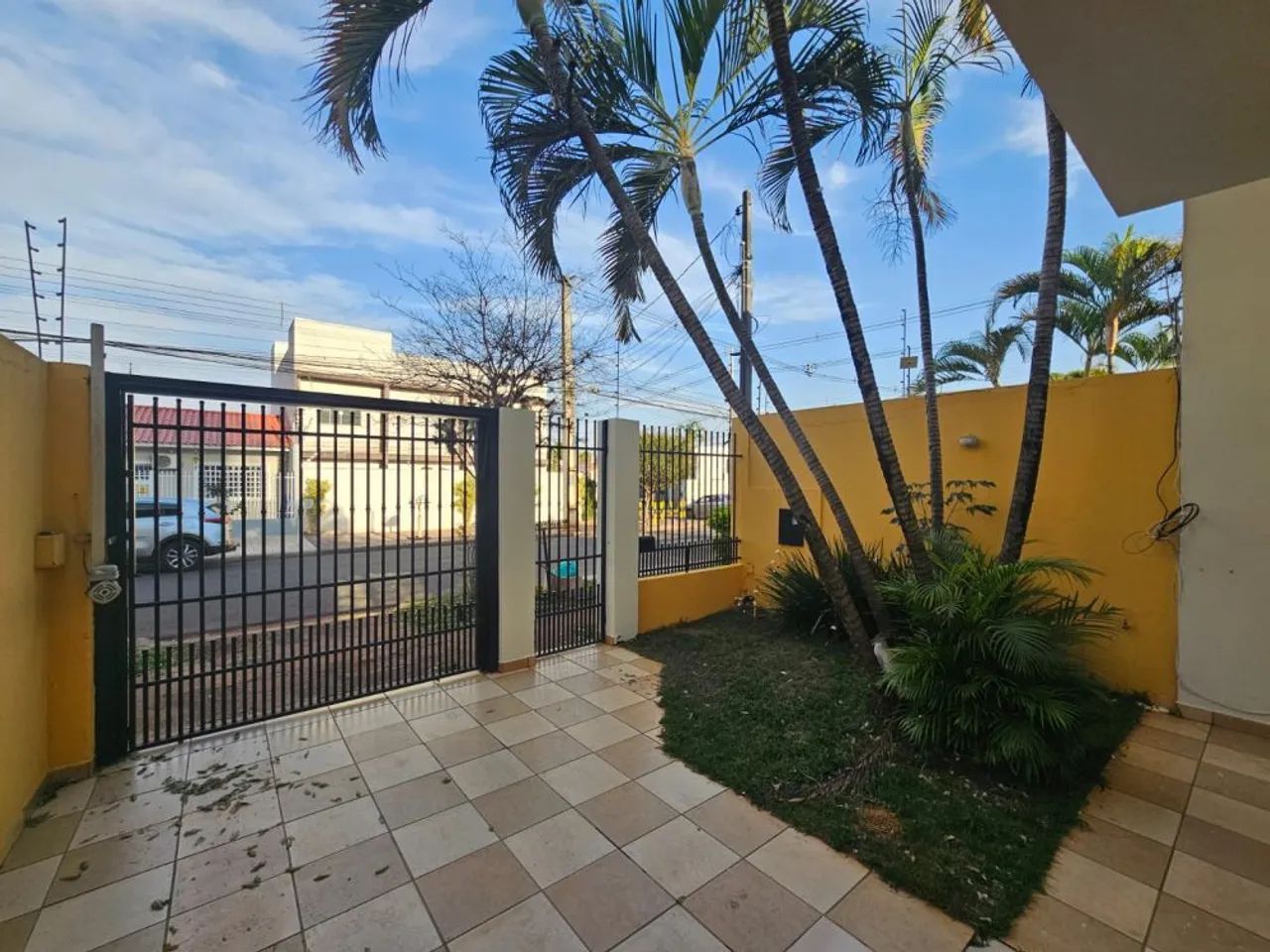 LOCAÇÃO | Sobrado, com 3 quartos em Vila Marumby, Maringá - Foto 4