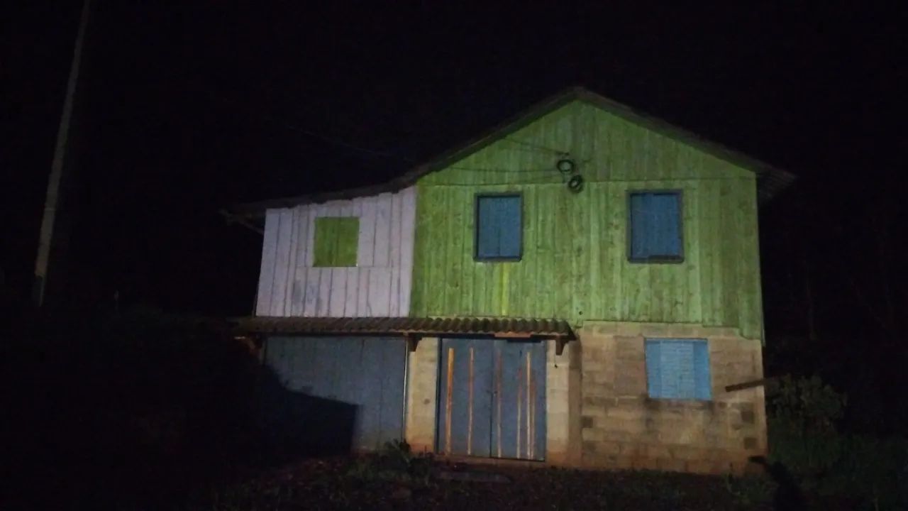 Alugo Casa Porão