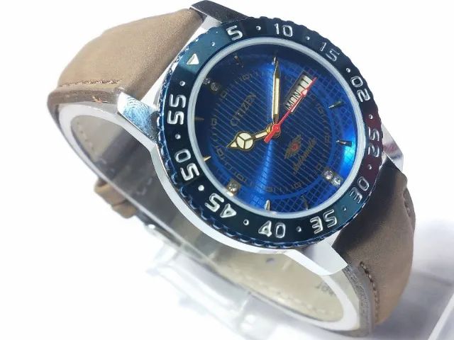 Citizen Automatico 8200  Relógio de pulso analógico com data e dia da semana J76 - Foto 2