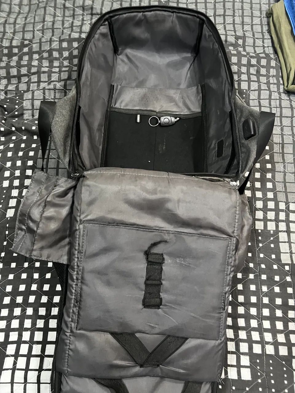 Mochila Executivo Notebook Rígida GondenTec - Foto 4