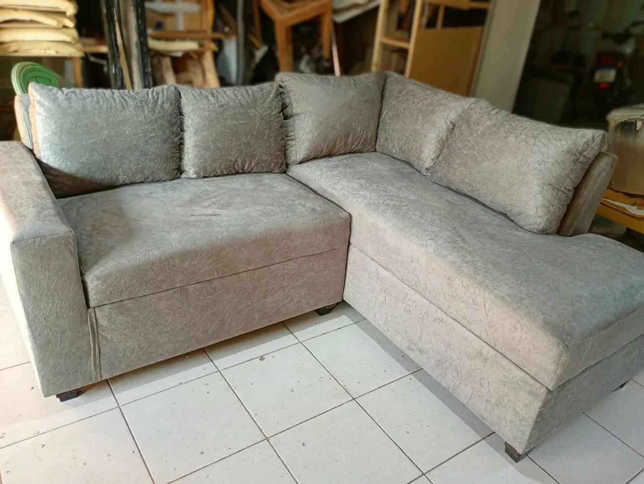 SOFÁ DE CANTO R$ 1.300,00 - Foto 2
