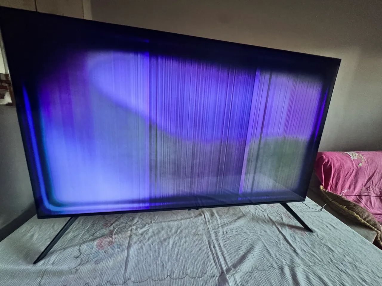 Smart tv Samsung modelo Tu 8000 50 polegadas 