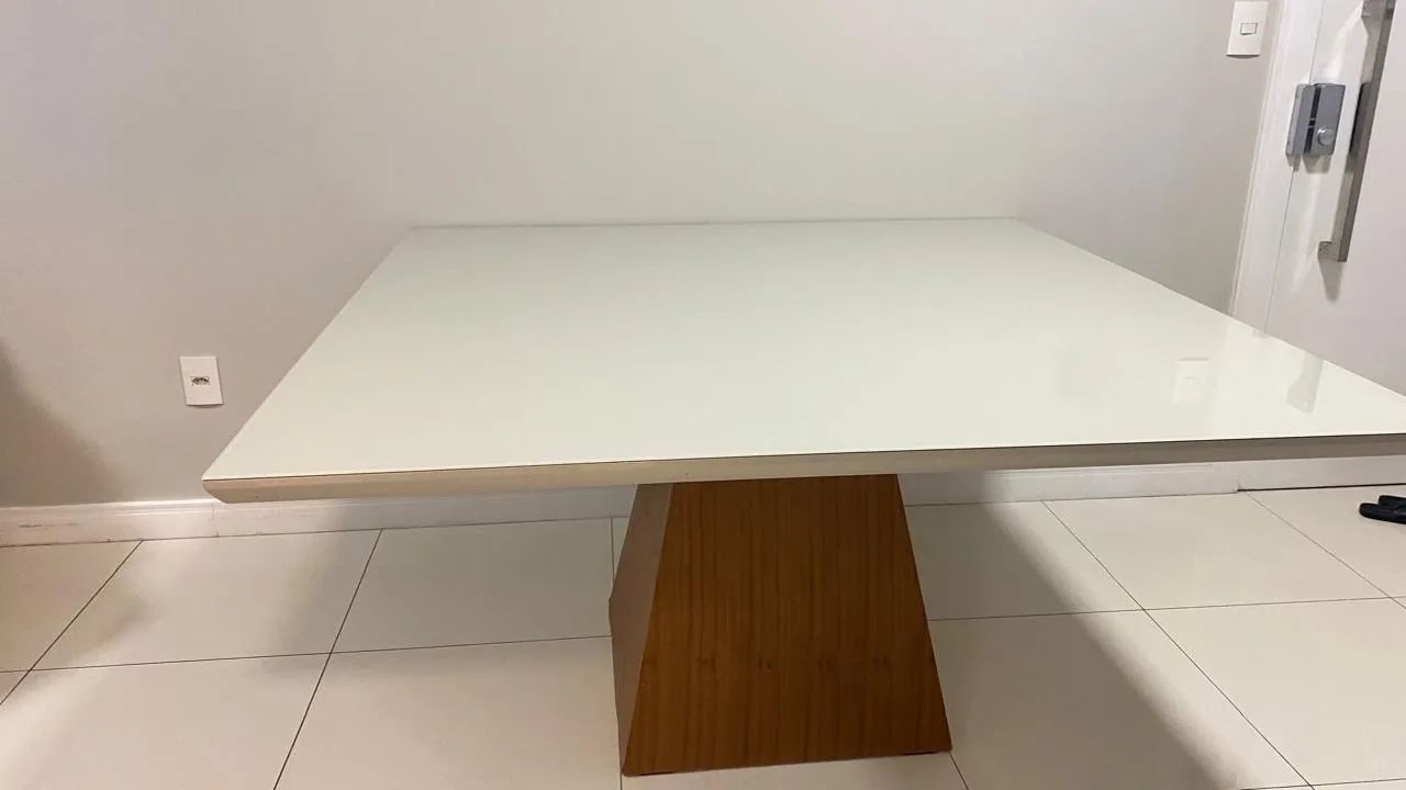 Mesa de Jantar à Venda - Foto 2