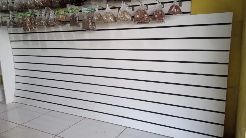 Mostruário com 25 ganchos  novinho  - Foto 3