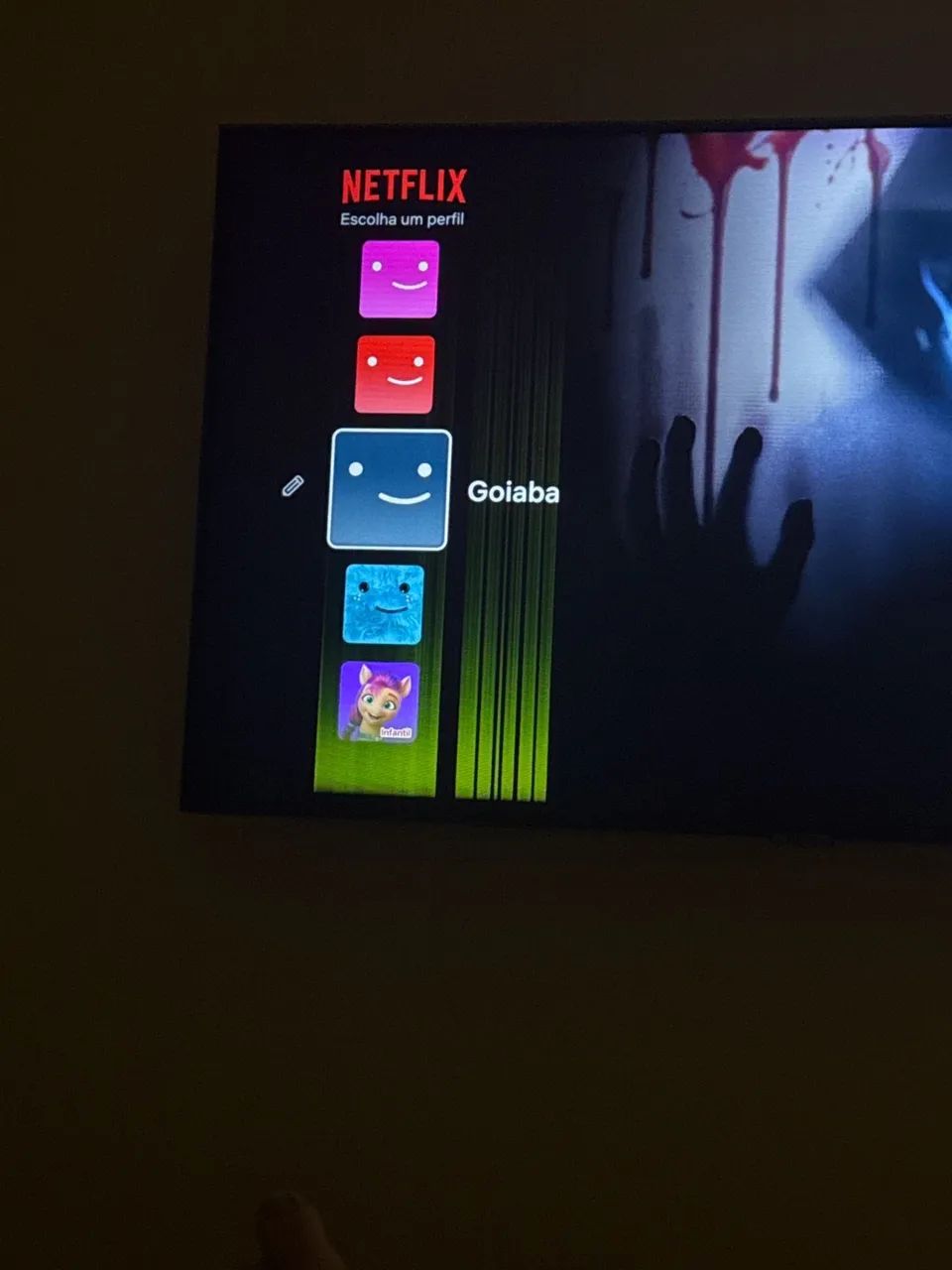 TV Samsung 43? Crystal UHD 4K AU7700 com defeito na tela - liga normal - Foto 5