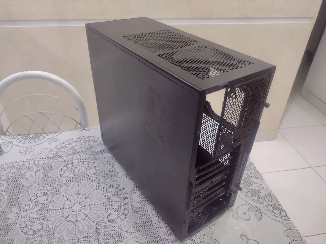 Gabinete Thermaltake V4 Black Edition - Foto 2