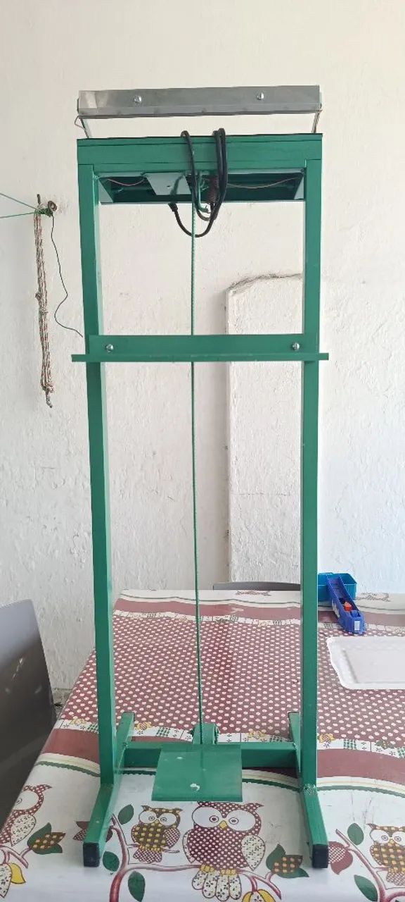 Maquina seladora de pedal 