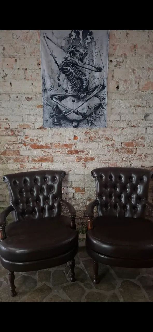 Conjunto chesterfield sofá 3 lugares + 2 poltronas - Foto 2