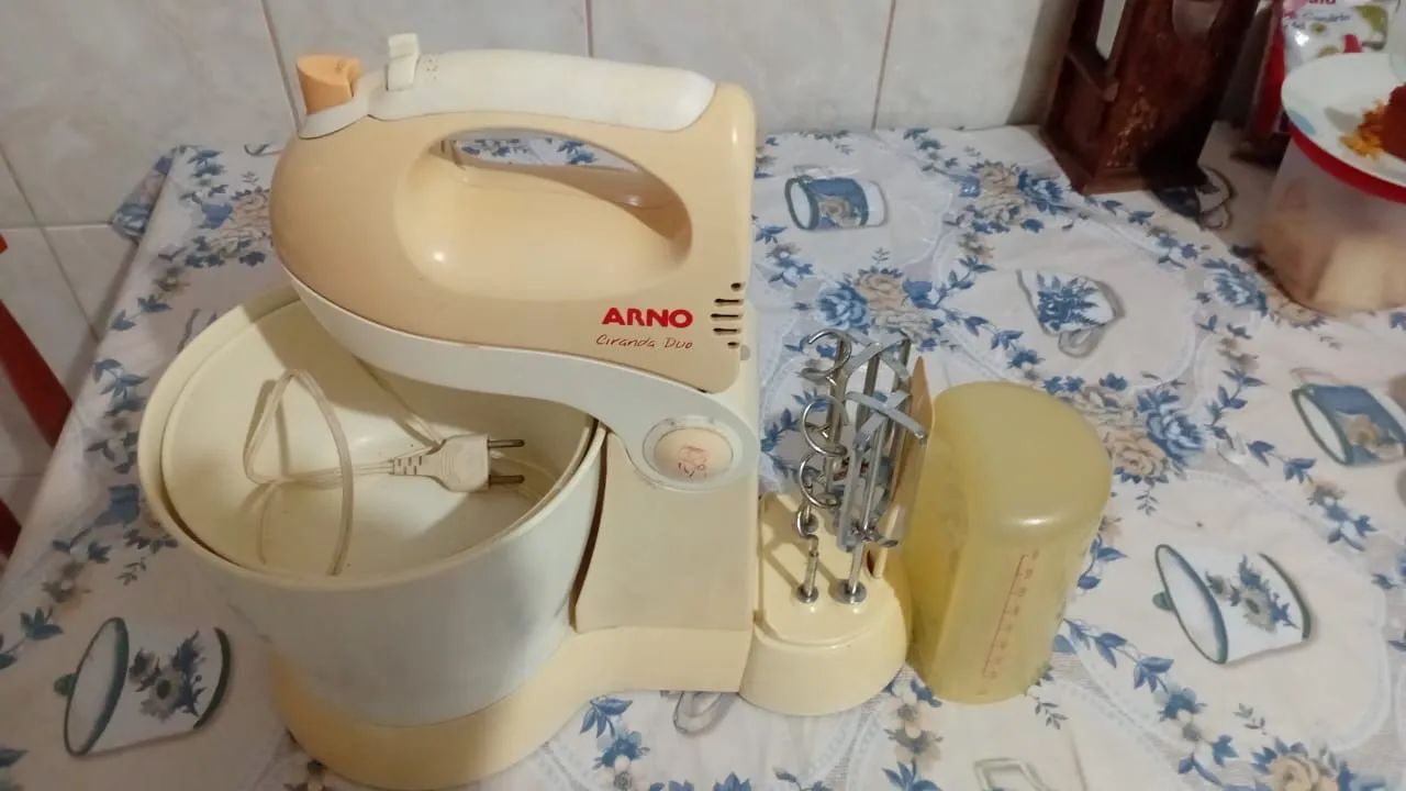 Máquina de Costura , Batedeira , Ventilador de teto - Foto 3