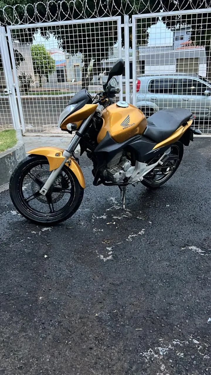 Moto CB 300 - Foto 2