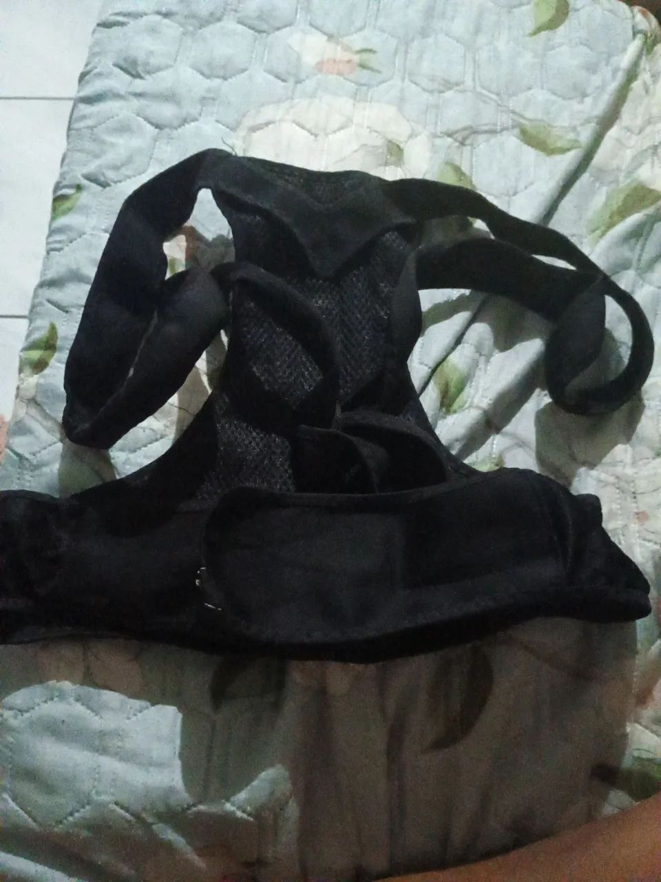 Joelheira e postura erta e aproveitar a vida  - Foto 3