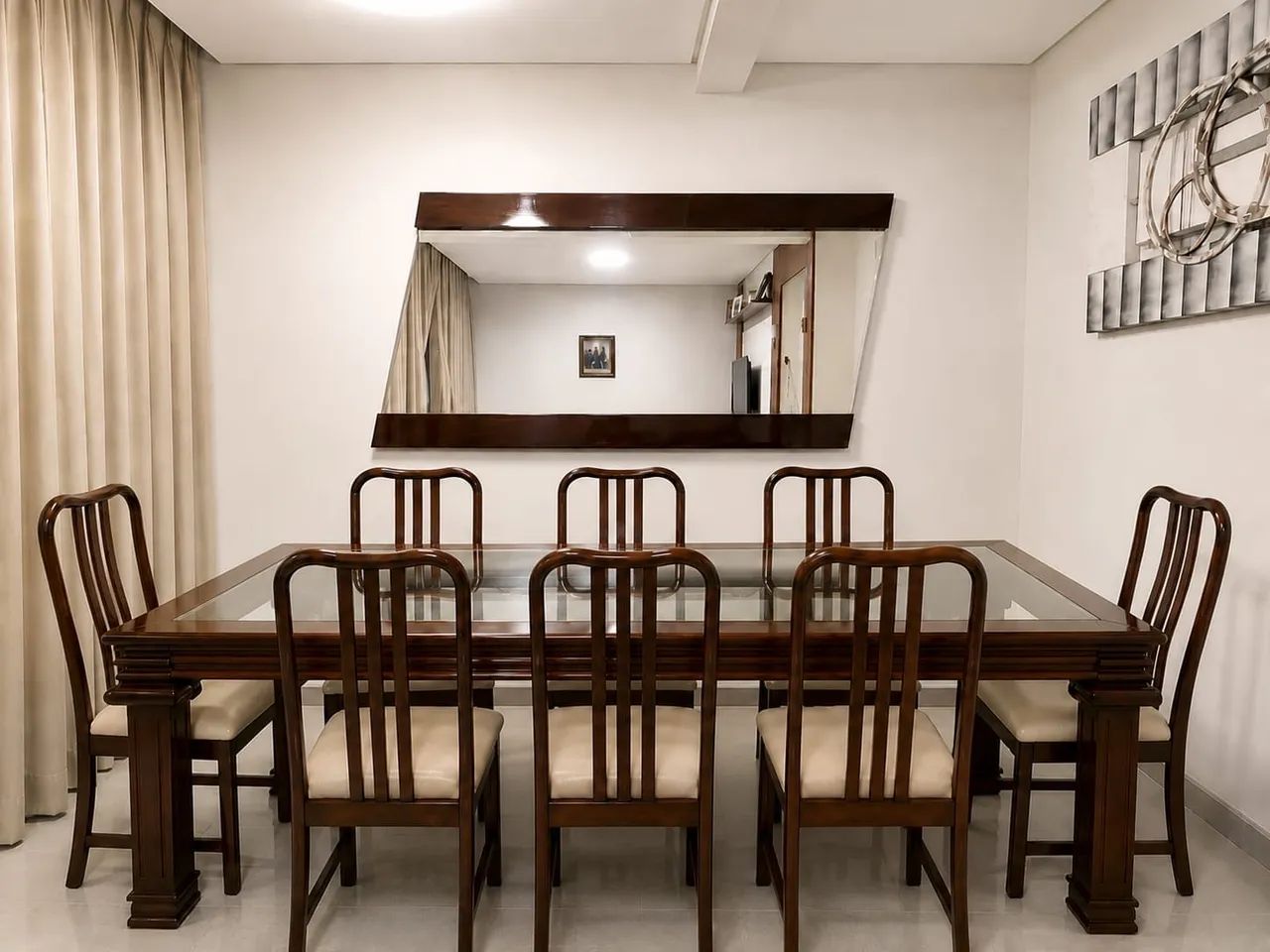Mesa de Jantar 8 lugares + Espelho Decorativo - Foto 2