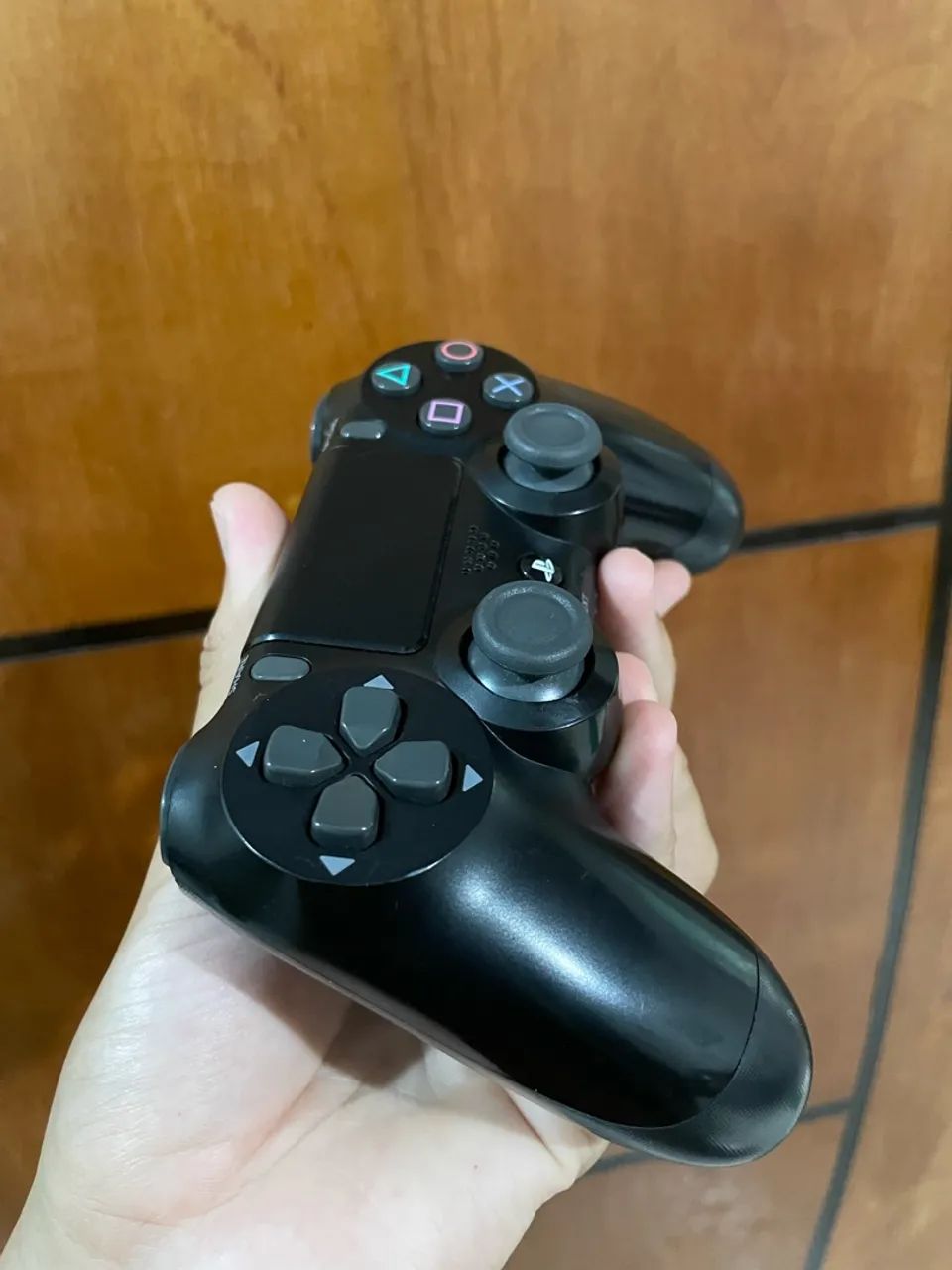 Controle de ps4 original dualshock 4 bem conservado funcionando perfeitamente  - Foto 4