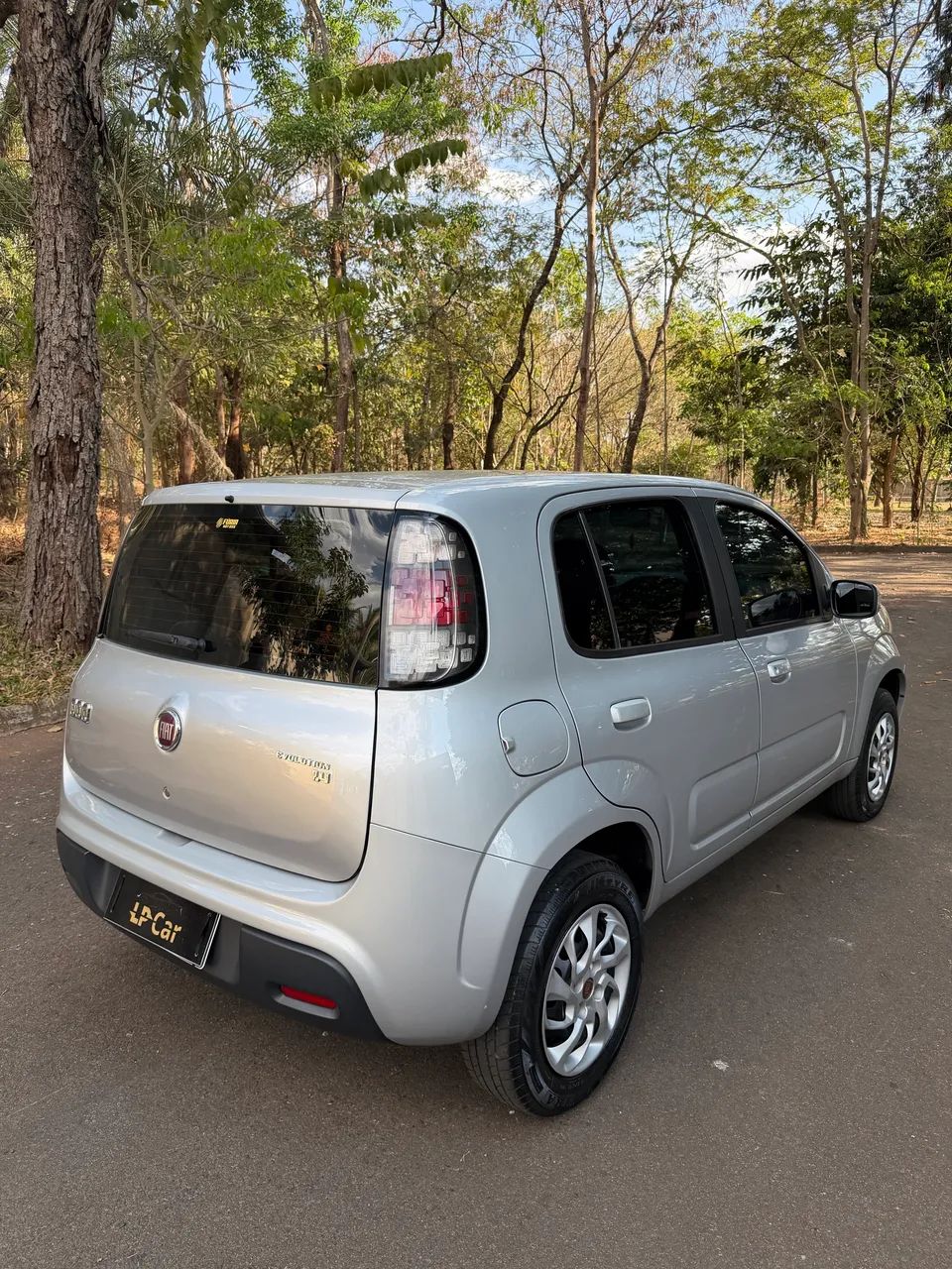 Fiat Uno Evolution 1.4 Fire Flex 8V 5P 2015 - Foto 4