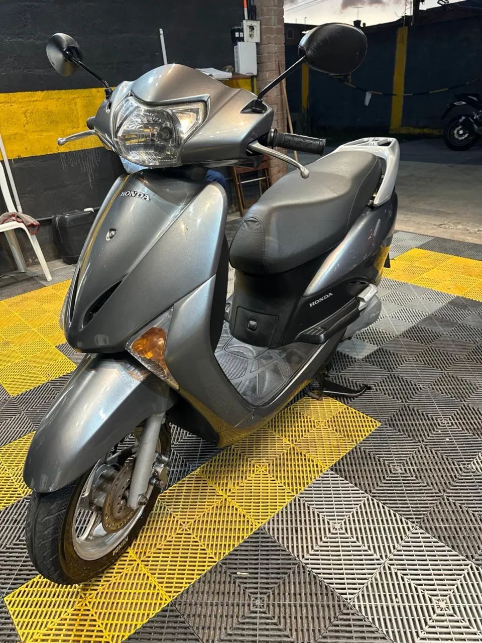 HONDA LEAD  - Foto 3