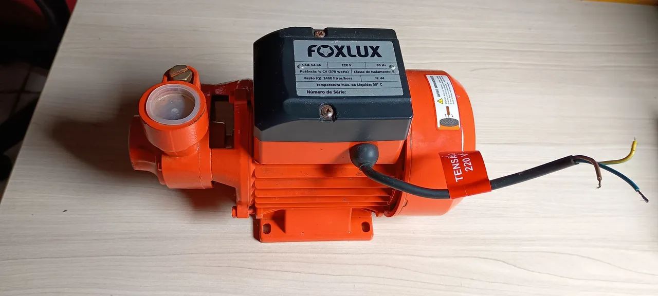 Bomba d'água foxlux.