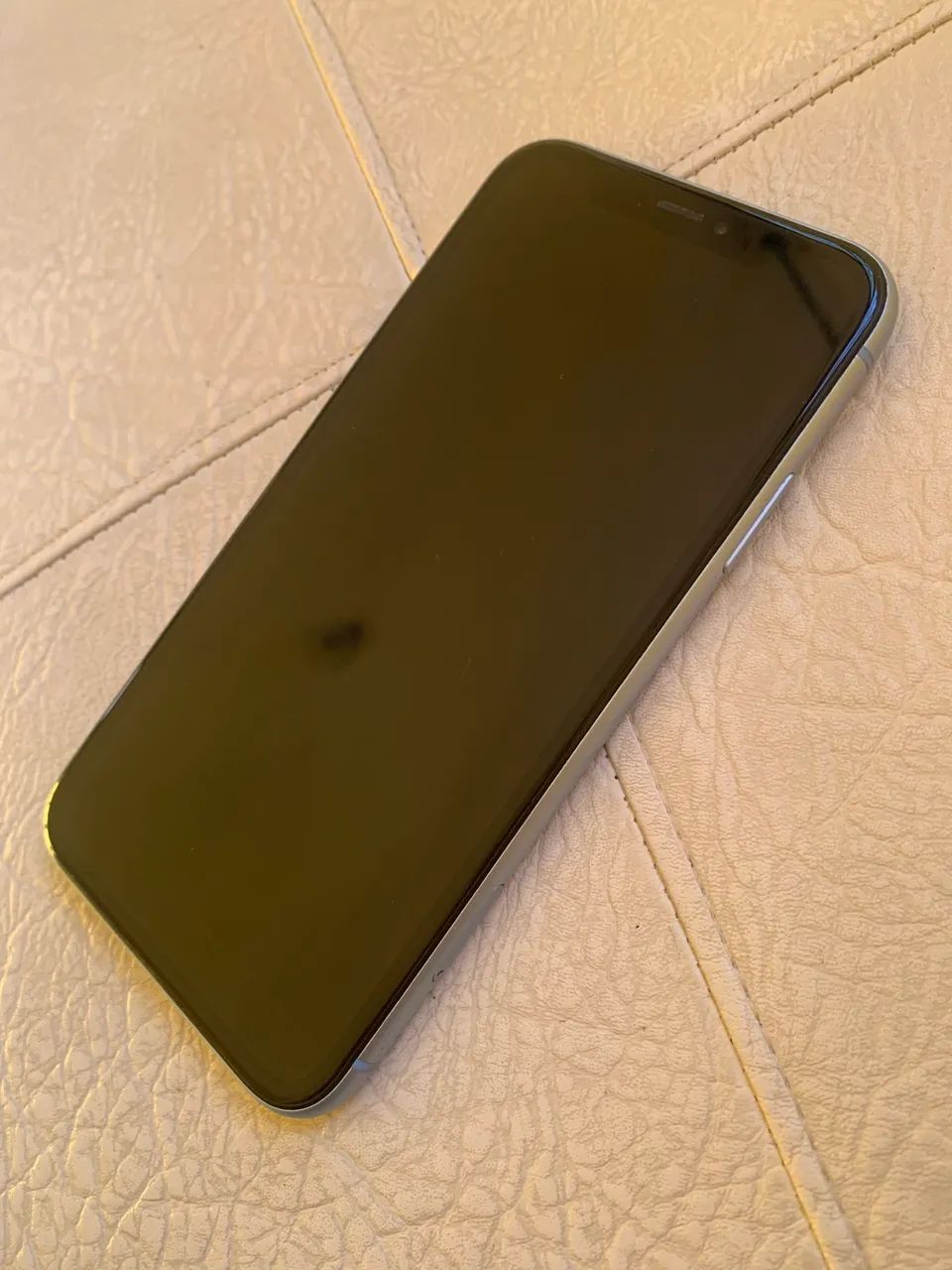 iPhone XR seminovo 