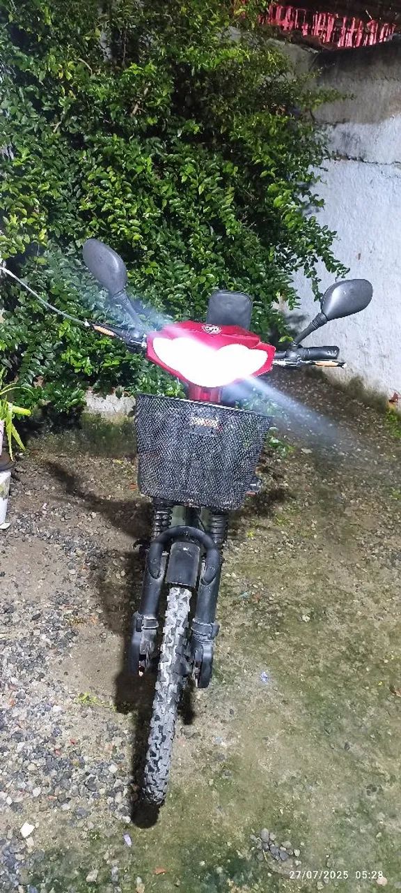 Bicicleta elétrica funcionando precisando de alguns reparos - Foto 3