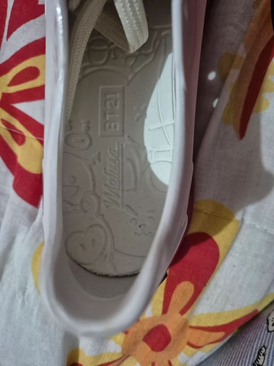 Tênis bt21 x melissa - Foto 3