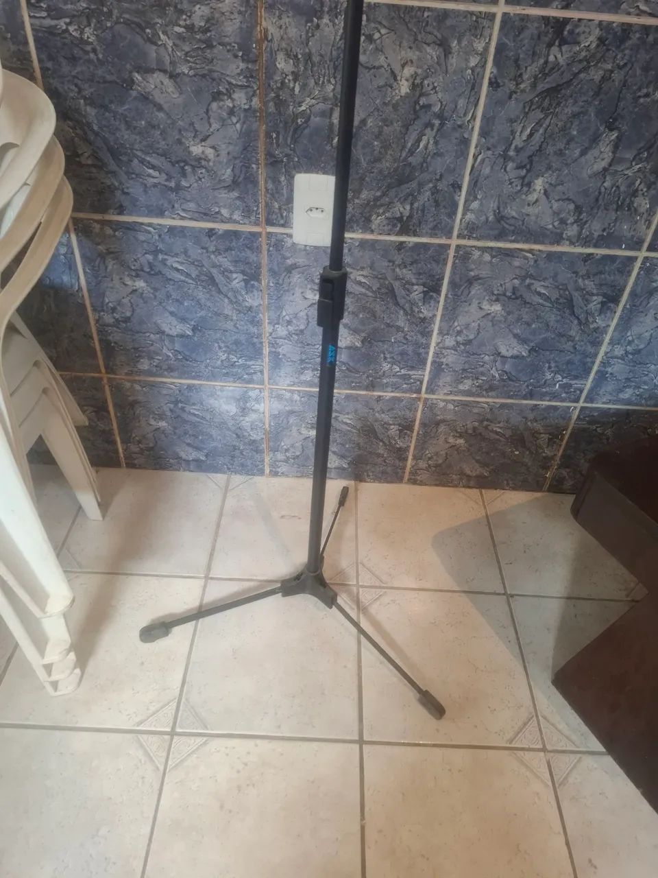 Pedestal de Microfone com regulador - Foto 3