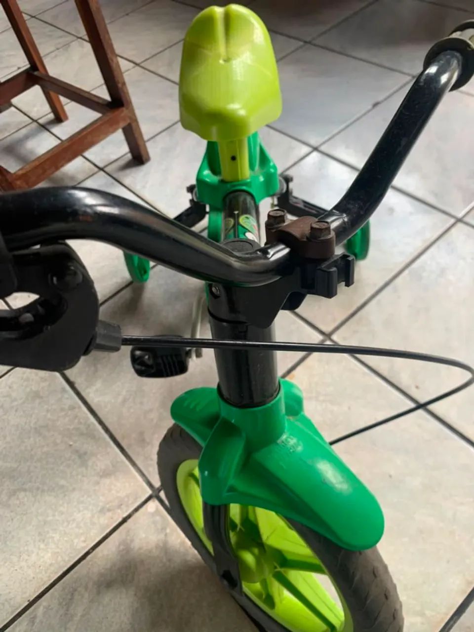 Bicicleta Infantil Aro 12 Verde com Rodinhas de Apoio<br> - Foto 3