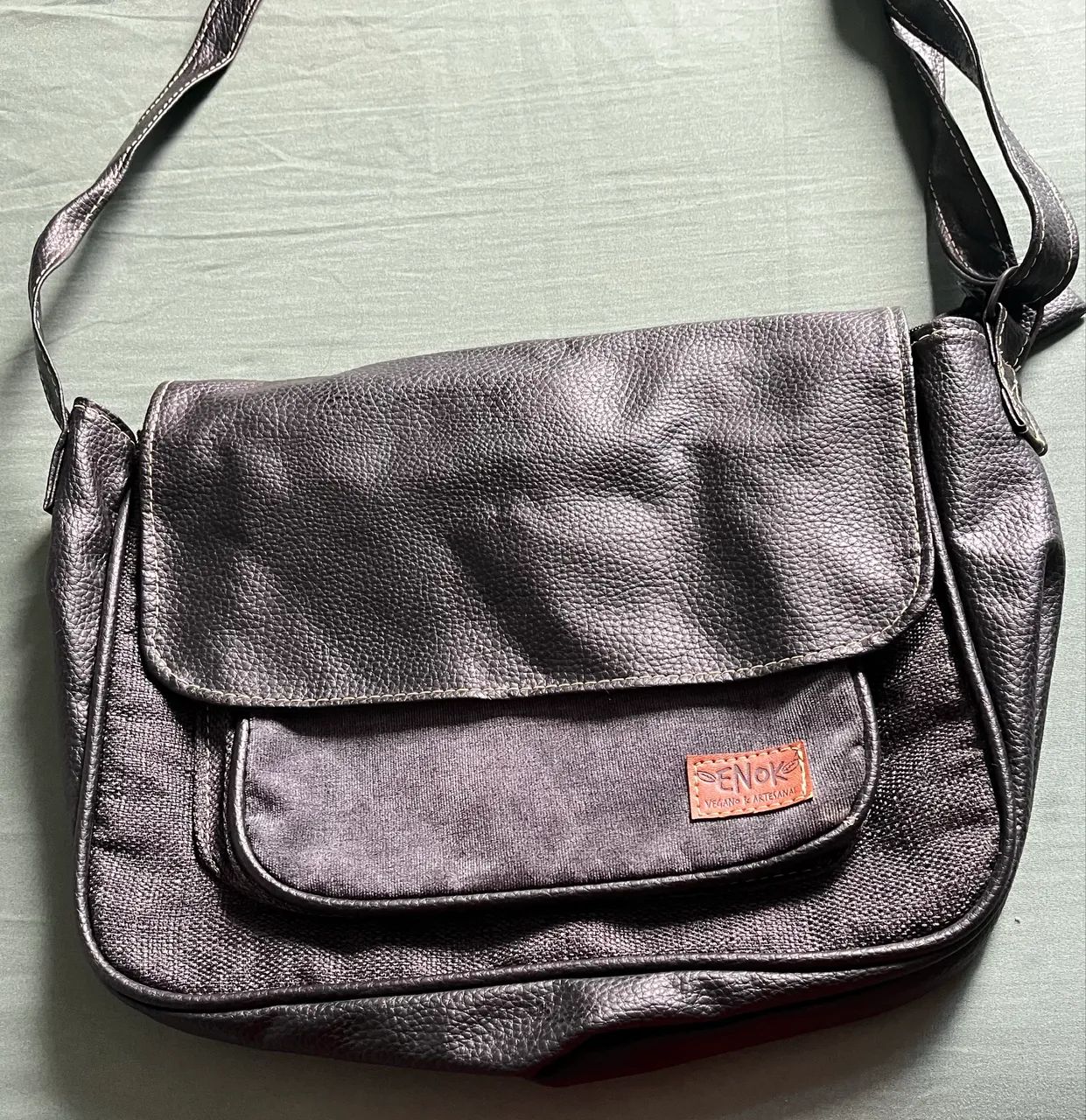 Bolsa tiracolo Enok