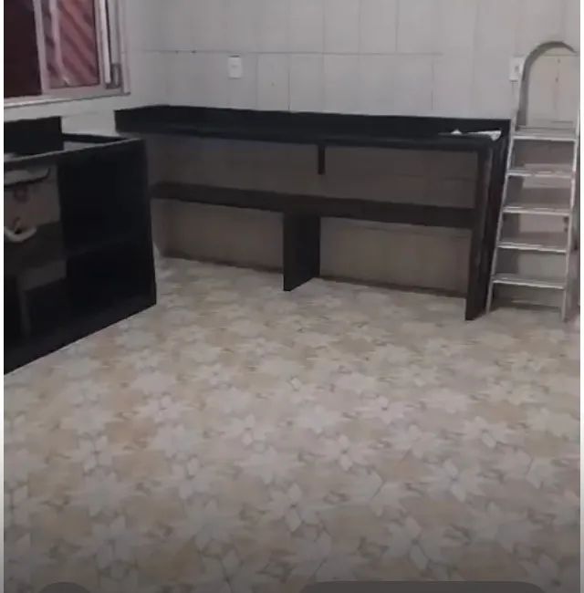 Alugo Casa 1 quarto 1 sala 1 cozinha 2 banheiros - Foto 2