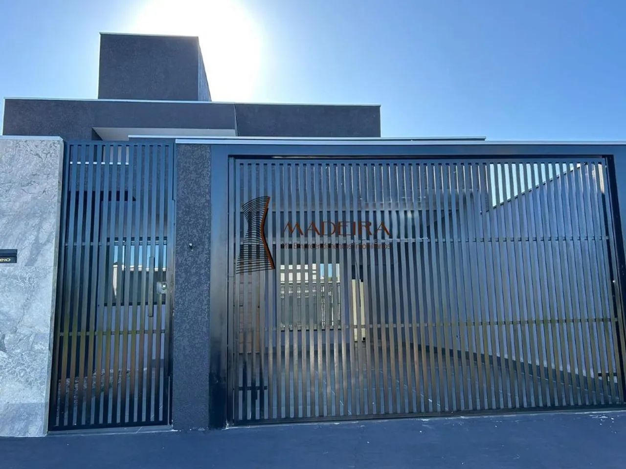 VENDE-SE LINDA CASA COM SUITE - Foto 2