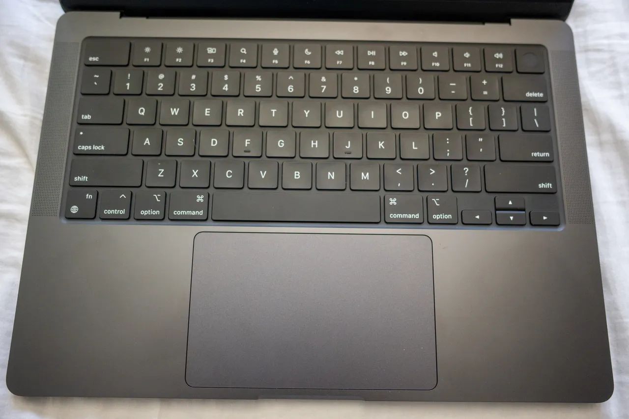 MacBook Pro M4 Pro 24GB/512GB - Foto 2