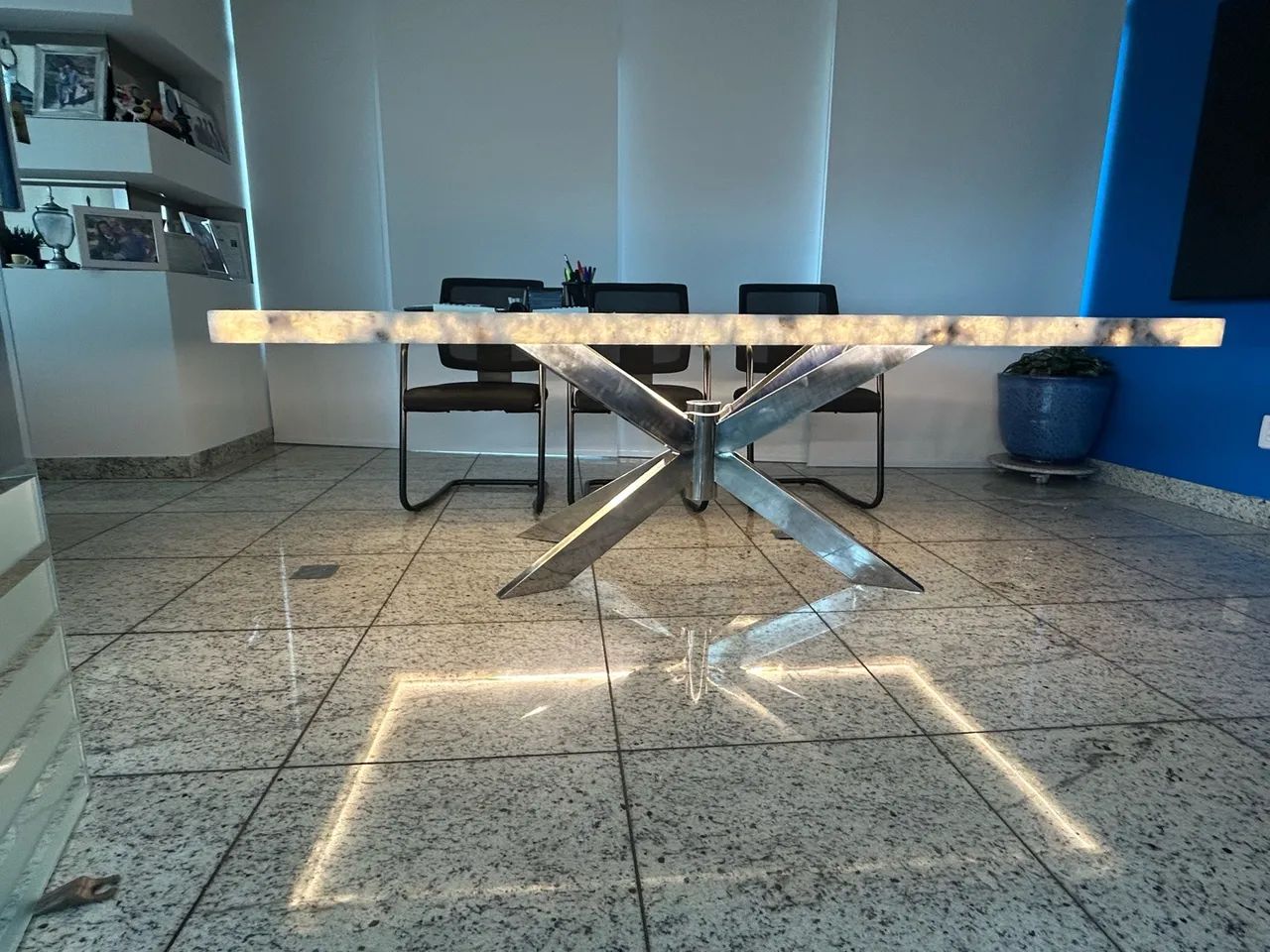 Vendo mesa de Quartzito Cristalo com LED - Foto 4