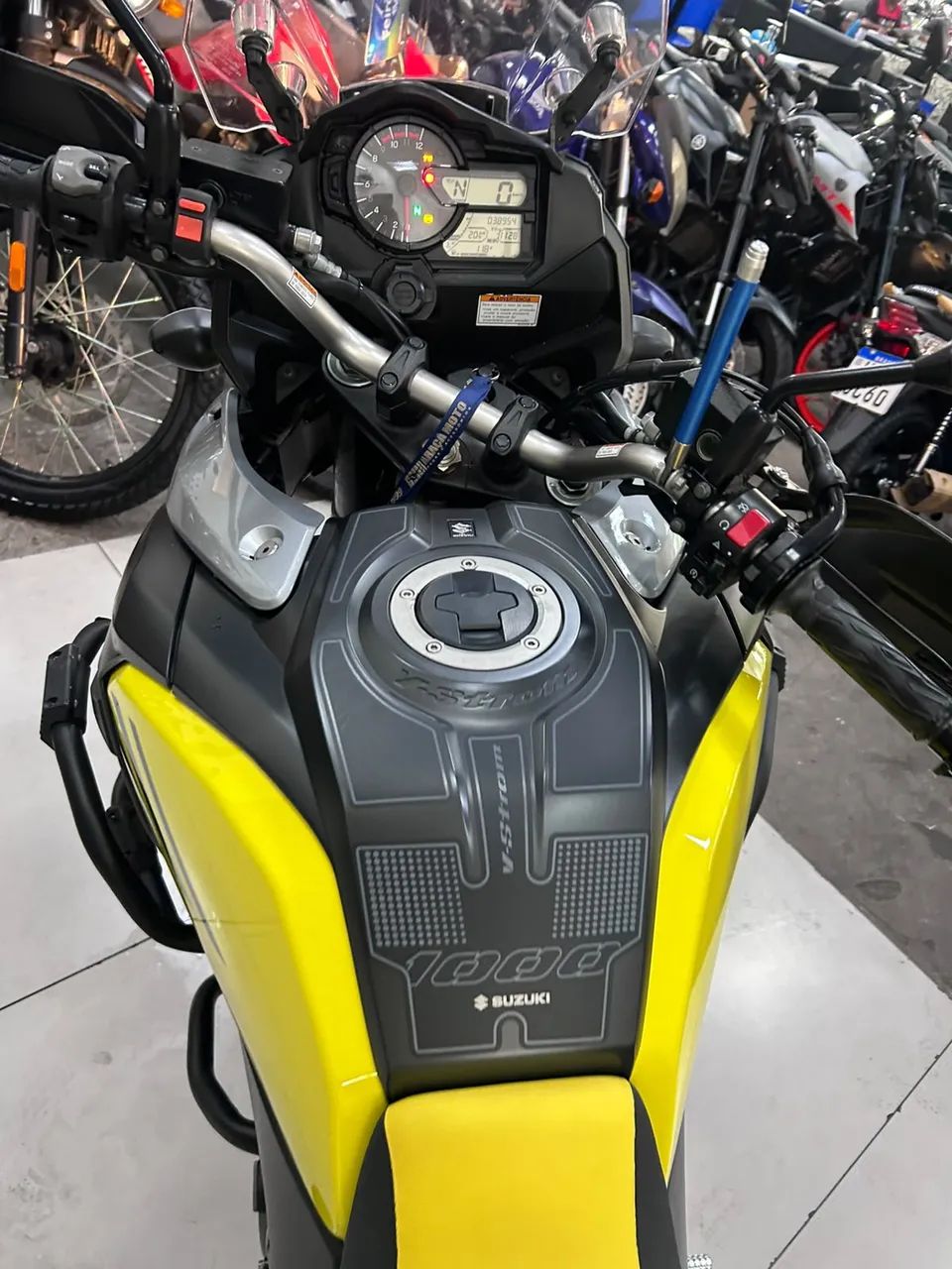 SUZUKI V-STROM 1000XT ABS - Foto 4
