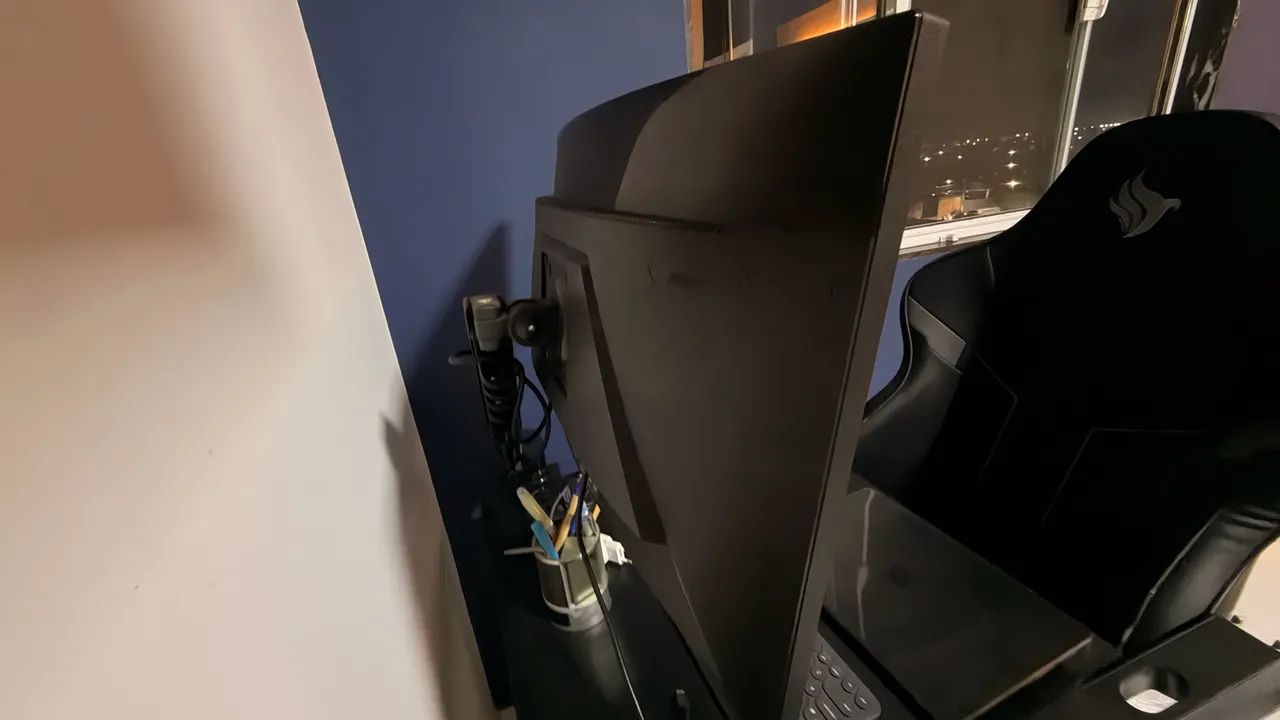 Monitor gigabyte G27FC curvo - Foto 2