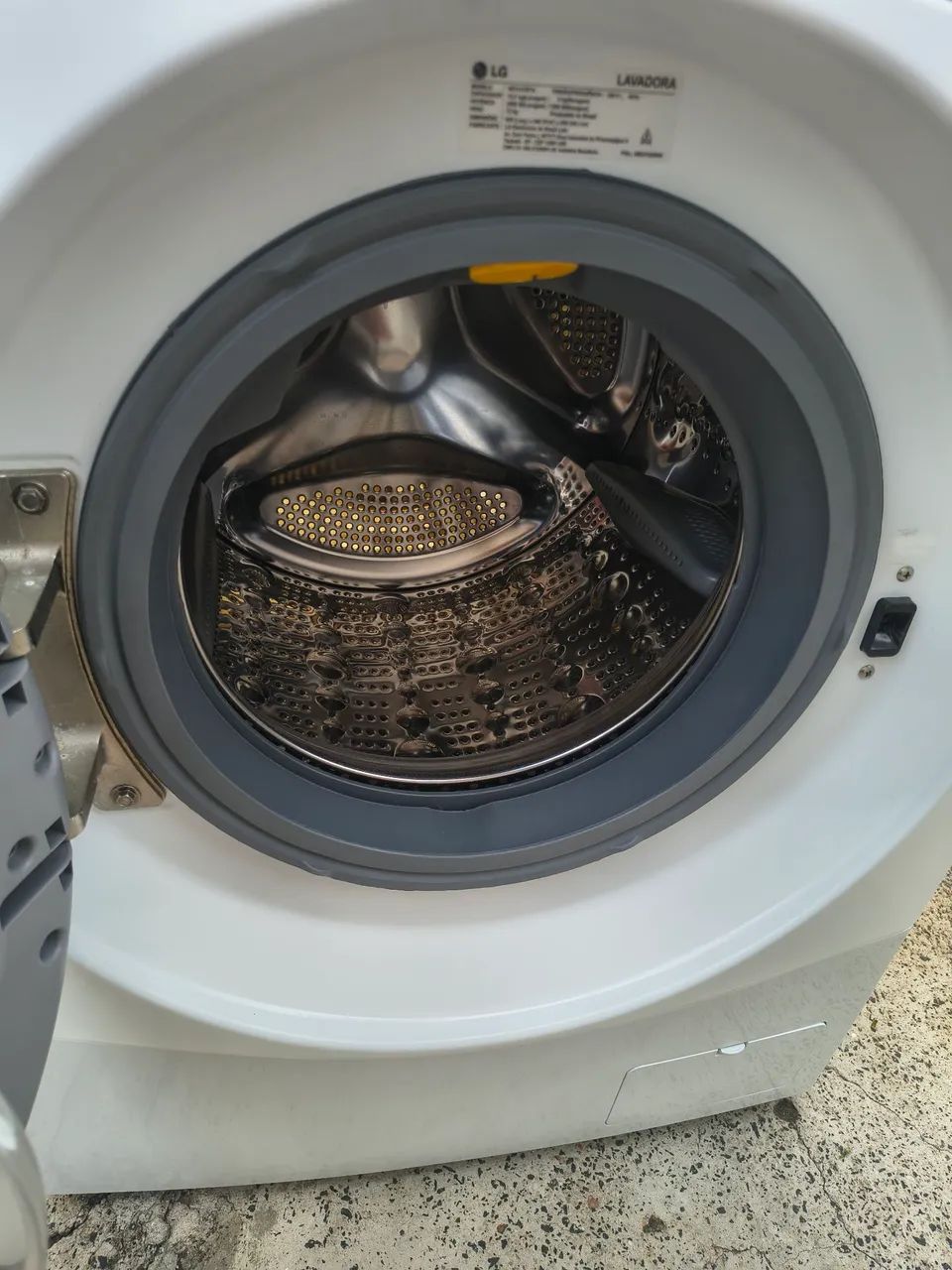Vendo Lava e Seca LG 10,2kg 220V CONSERVADA  - Foto 3