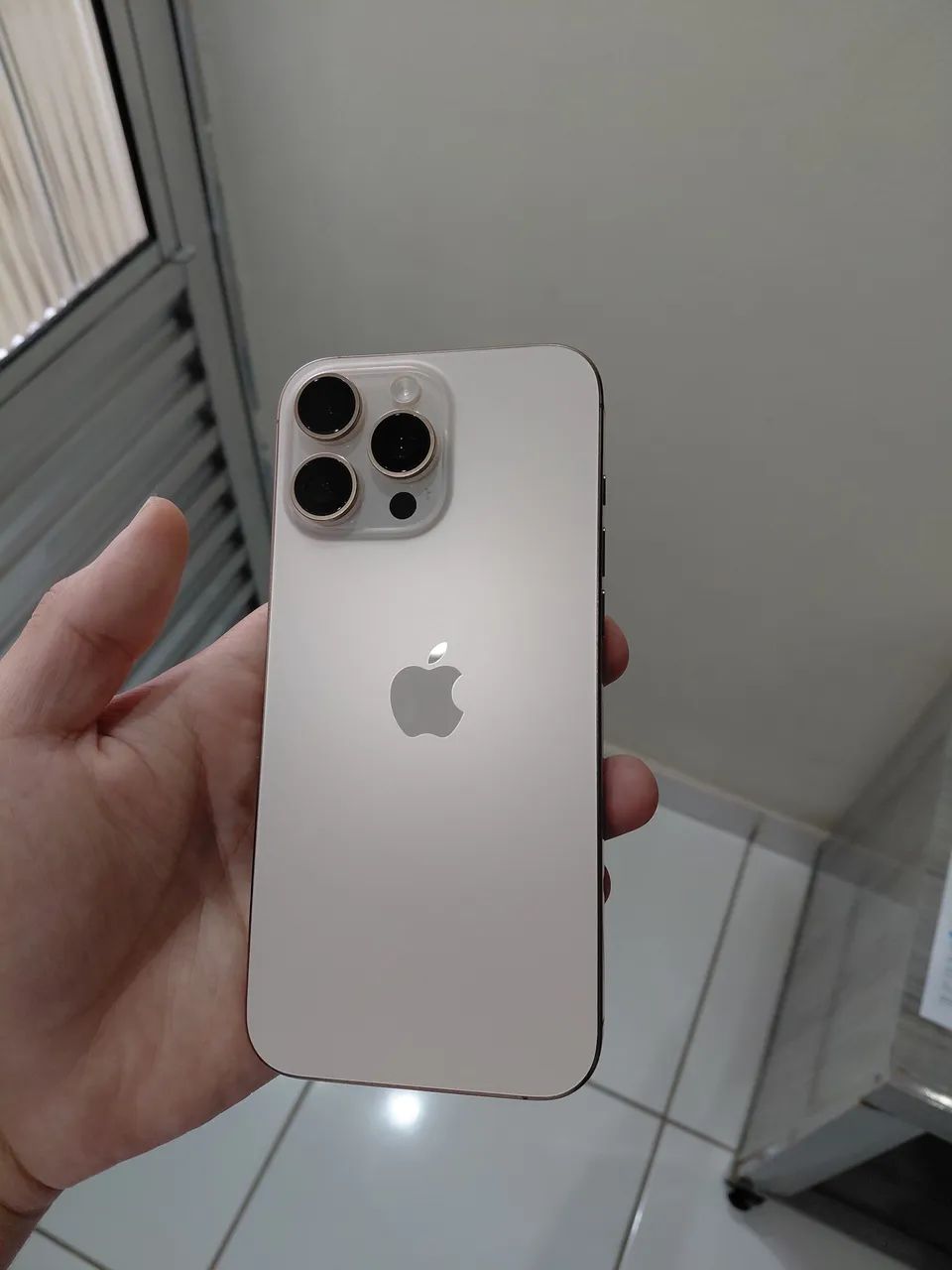IPHONE 16 PRO MAX 256GB DESERT - Foto 3